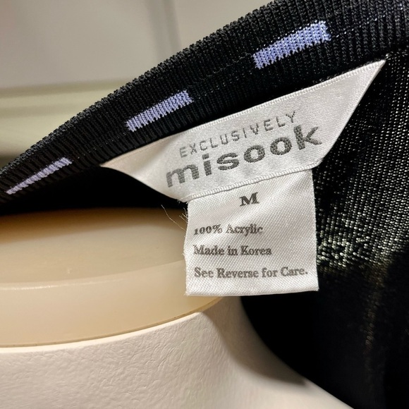 EXCLUSIVELY MISOOK Cardigan Sweater Size M Black Blue Gray Chevron Stripe Accent - Picture 8 of 16